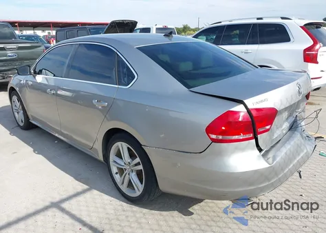 2014 Volkswagen Passat 2.0L Tdi Se из США, поврежденный, VIN 1VWBN7A38EC027686